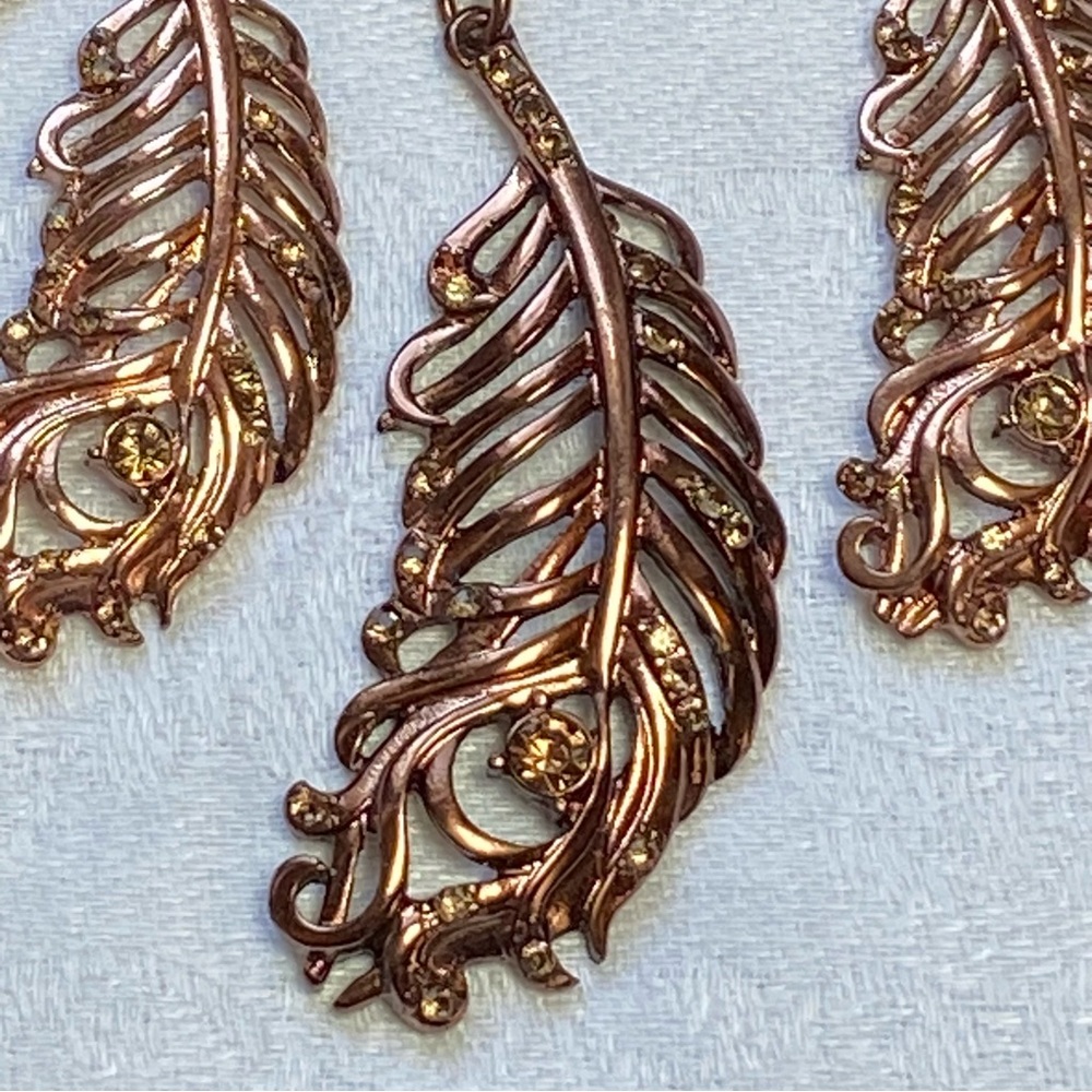 Relic Copper Bronze Tone Hanging Feather Leaves Rhinestones Chain Necklace - Picture 4 of 7